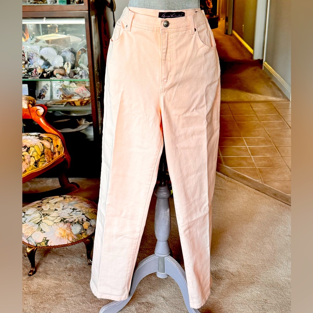 Gloria Vanderbilt Amanda stretch jeans! Beautiful soft peach! Perfect NWOT Sz 16